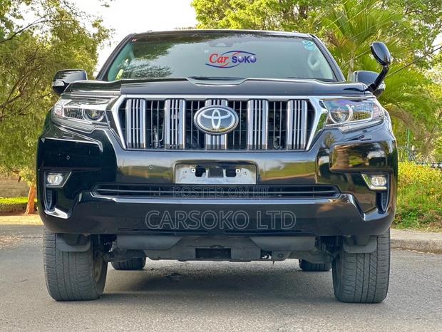 New 2018 Toyota Land Cruiser Black - Off-Road Masterpiece