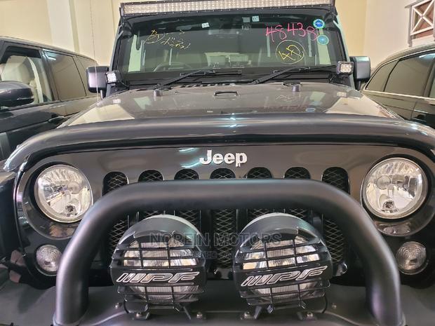 2016 Jeep Wrangler Gray: Ready for Adventure