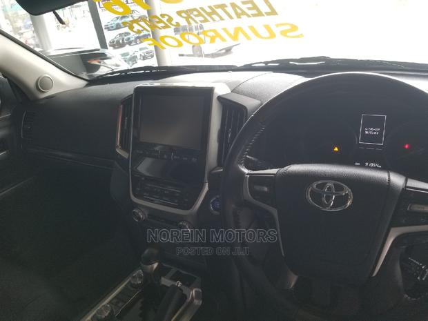 2016 Toyota Land Cruiser 4.6 V8 ZX - White