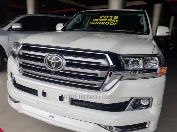 2016 Toyota Land Cruiser 4.6 V8 ZX - White