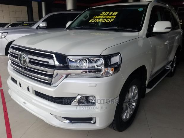 2016 Toyota Land Cruiser 4.6 V8 ZX - White