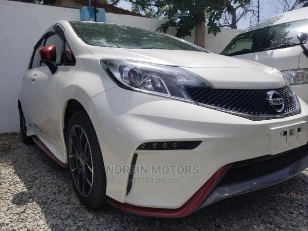 Second-hand Nissan Note 1.6 Petrol NISMO 2015 White: Powerful and Efficient