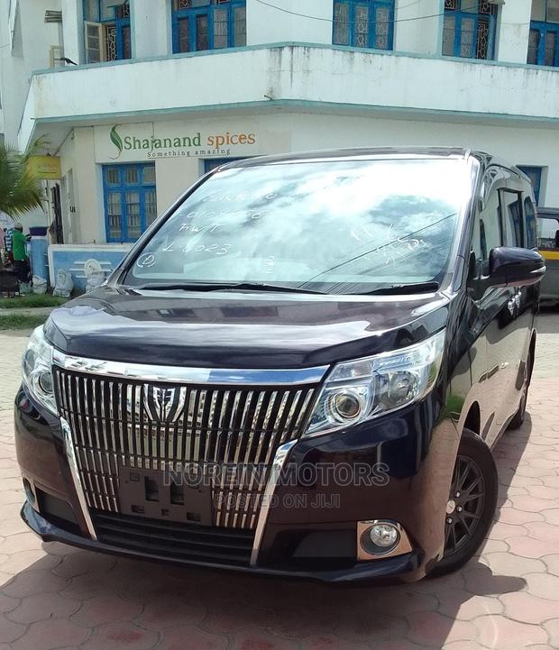 2016 Toyota Esquire in Blue - Stylish Sedan for Sale