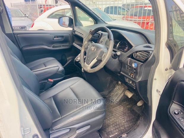 2015 Off White Toyota Esquire - Pre-owned Luxury Sedan for Sale