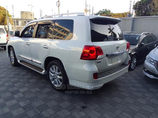 2014 White Toyota Land Cruiser - Luxury SUV, Impeccable Design, Great Value