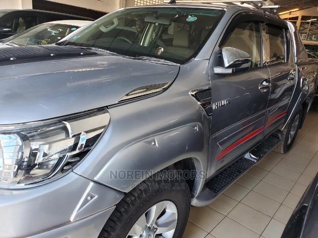 2017 Toyota Hilux Silver: Strong Pickup Truck with a Silver Touch
