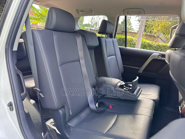 2015 Toyota Land Cruiser Prado 2.8 D-4d in Pearl condition