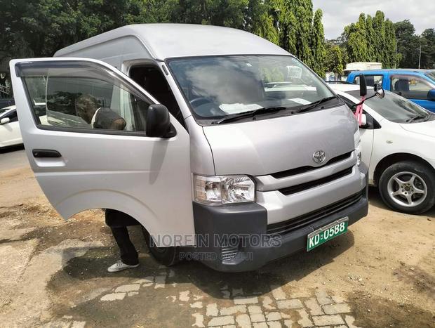 2015 Toyota HiAce Silver - Reliable Used Passenger Van