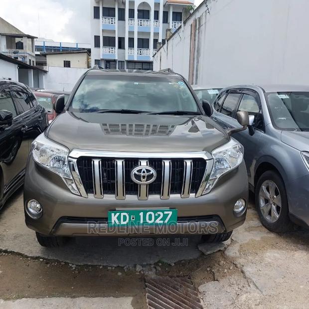 2016 Land Cruiser Prado Brown Toyota - Off-Roading Masterpiece