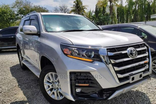 2017 Toyota Land Cruiser Prado 2.8 Silver - Pre-owned Luxury SUV