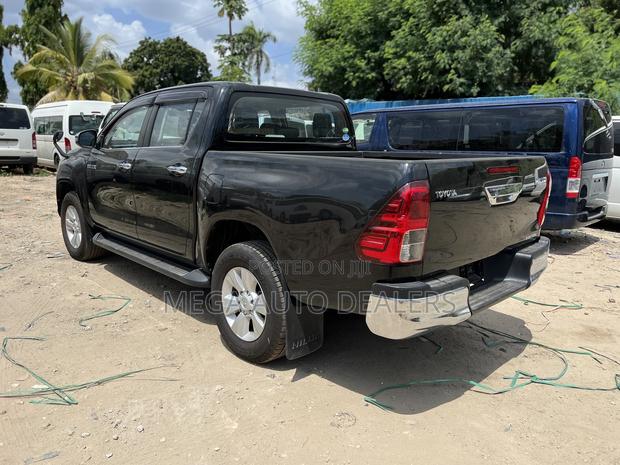 2018 Toyota Hilux Black Edition: Durable and Stylish
