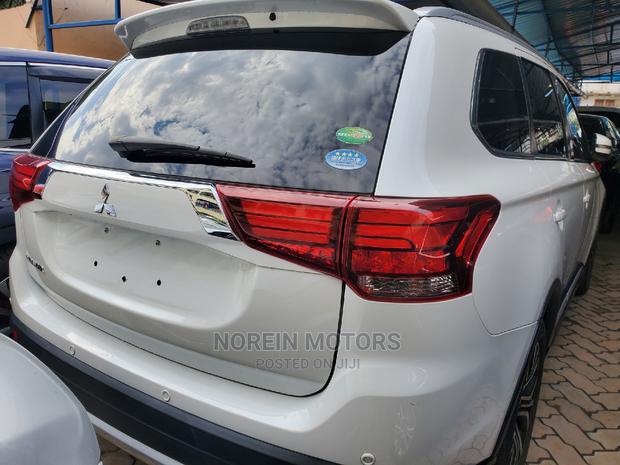 Used 2016 Mitsubishi Outlander Off White - Excellent Condition