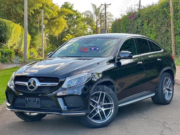 Luxury 2017 Mercedes-Benz G-Class G 350 D in Black - Premium Offer!