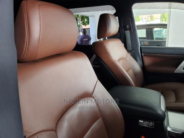 2016 Toyota Land Cruiser in Blue: Power, Style, and Durability
