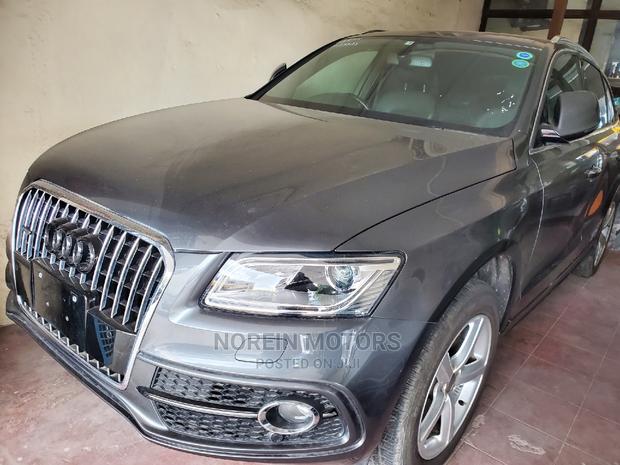 Gray 2015 Audi Q5 - Used SUV with Style and Performance