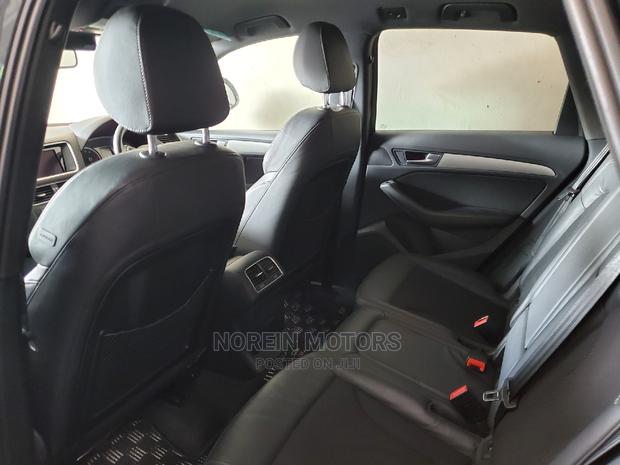 Gray 2015 Audi Q5 - Used SUV with Style and Performance
