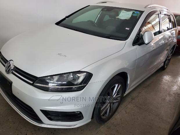 Volkswagen Golf 2015 Pearl: Quality Compact Car