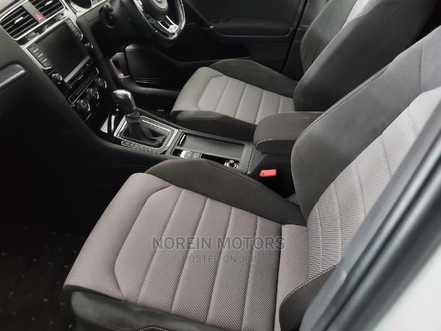 Volkswagen Golf 2015 Pearl: Quality Compact Car