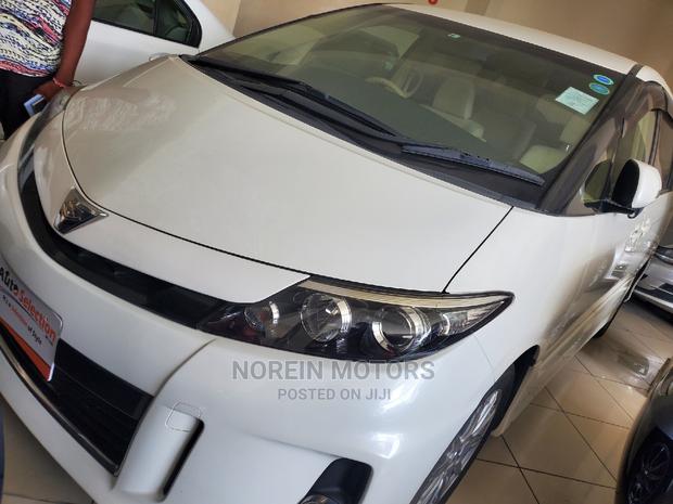 Off-White 2015 Toyota Estima: Premium MPV Available