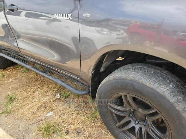 Gray 2016 Toyota Hilux - High-Quality Pre-owned Pickup Truck for Sale