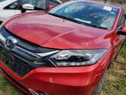2015 Honda Vezel Red: Perfect Blend of Power and Style! for sale