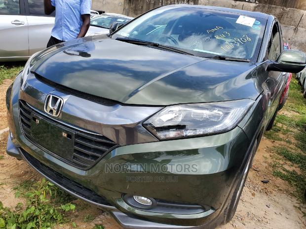 Honda Vezel 2016: Compact SUV with Eco-friendly Green Design