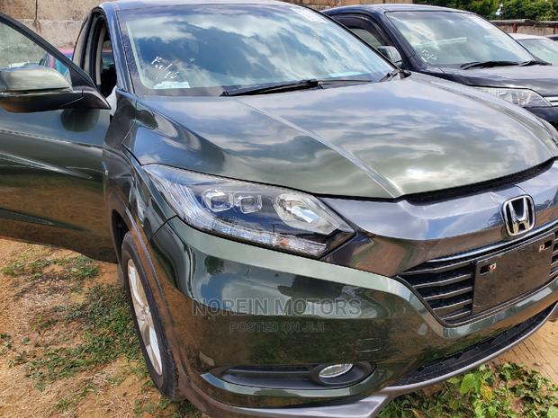 Honda Vezel 2016: Compact SUV with Eco-friendly Green Design