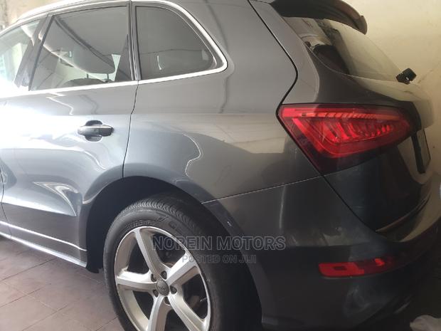 Gray Audi Q5 2015 - High-Quality Pre-Owned SUV
