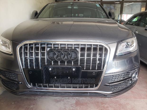 Gray Audi Q5 2015 - High-Quality Pre-Owned SUV
