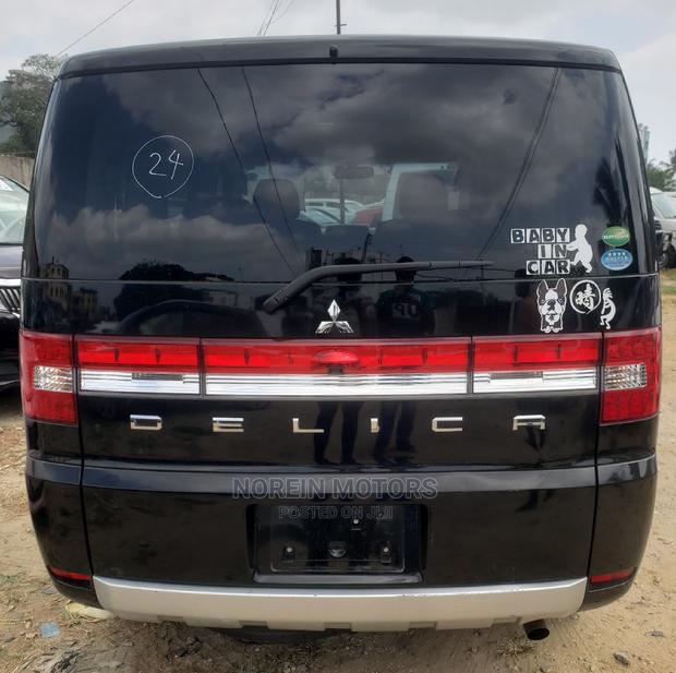 Black Mitsubishi Delica 2015: Affordable SUV for Adventure