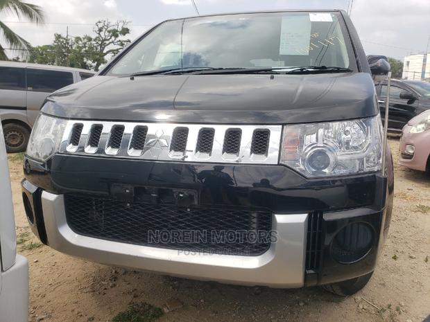Black Mitsubishi Delica 2015: Affordable SUV for Adventure