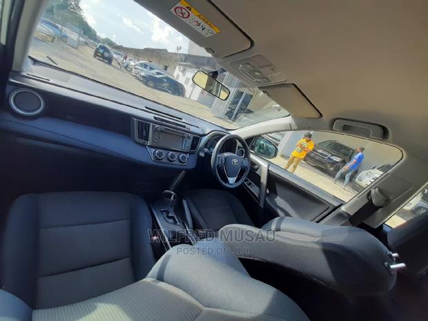 White 2015 Toyota RAV4: SUV for Your Urban Lifestyle