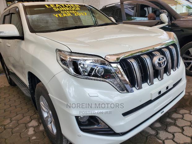 Off-White 2017 Toyota Land Cruiser Prado: Perfect for Outdoor Lovers