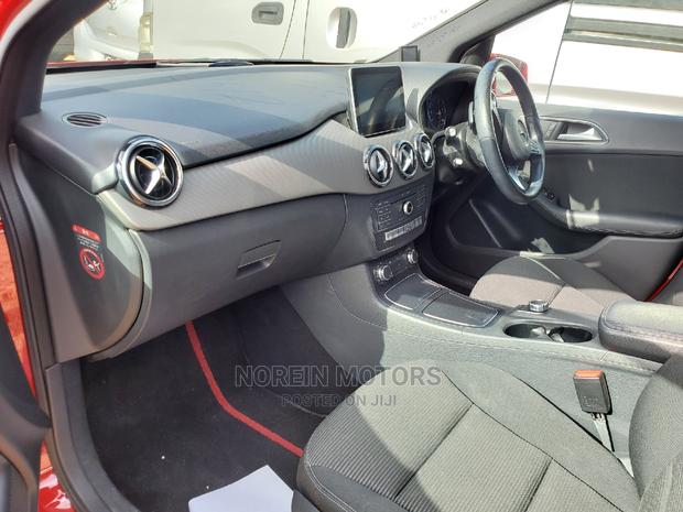 Red 2015 Mercedes-Benz B-Class - Sleek and Luxurious Compact Car