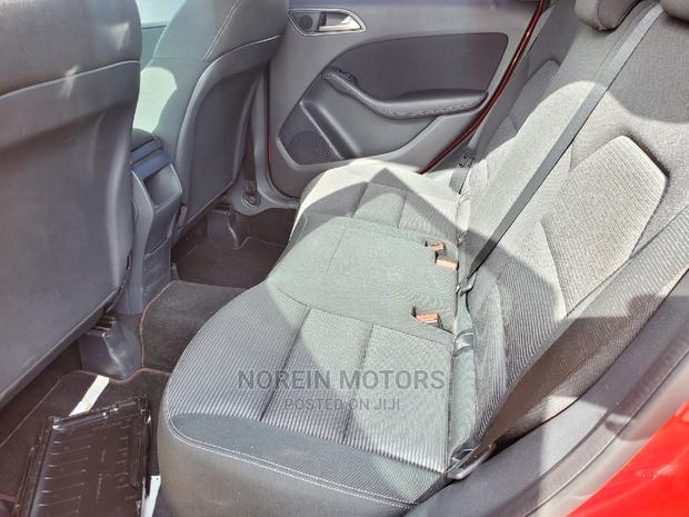 Red 2015 Mercedes-Benz B-Class - Sleek and Luxurious Compact Car