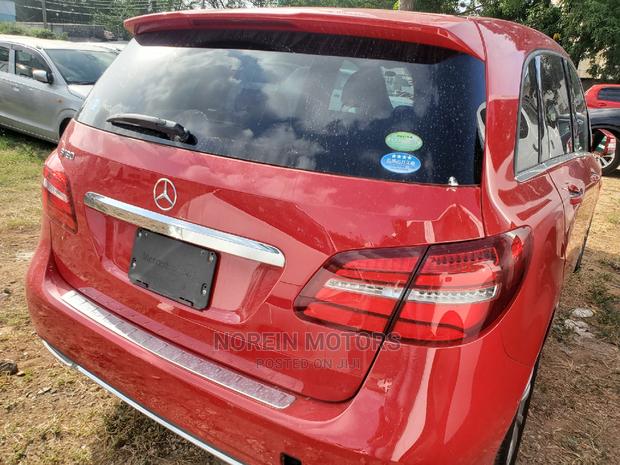 Red 2015 Mercedes-Benz B-Class - Sleek and Luxurious Compact Car