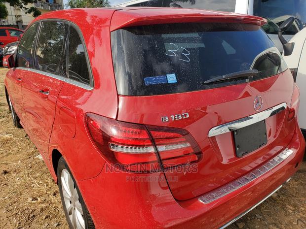 Red 2015 Mercedes-Benz B-Class - Sleek and Luxurious Compact Car