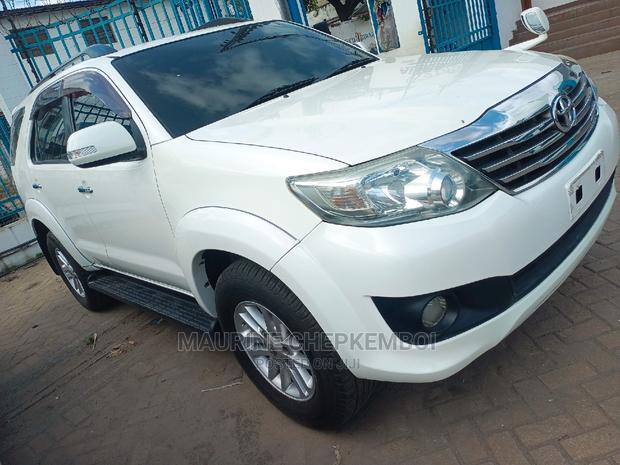 Toyota Fortuner 2.7 AWD 2015 White