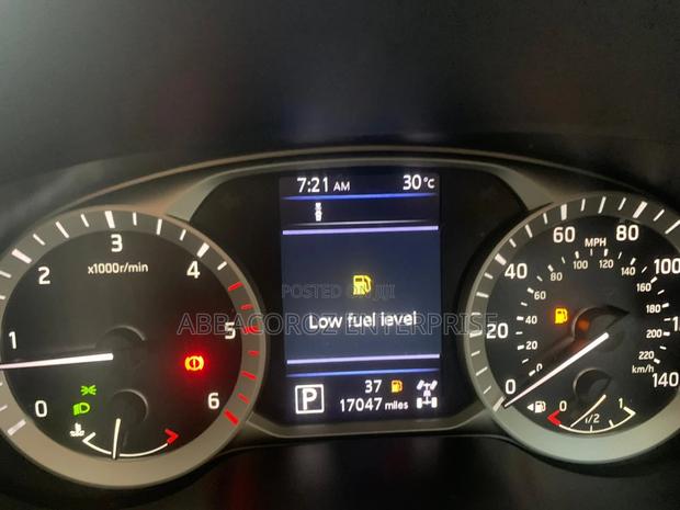 Nissan Navara 2021 Gray