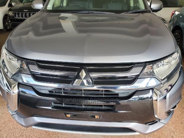 2016 Gray Mitsubishi Outlander SUV - Used Car Listing
