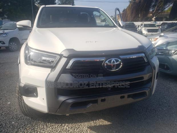 Toyota Hilux WORKMATE 4x4 2015 White