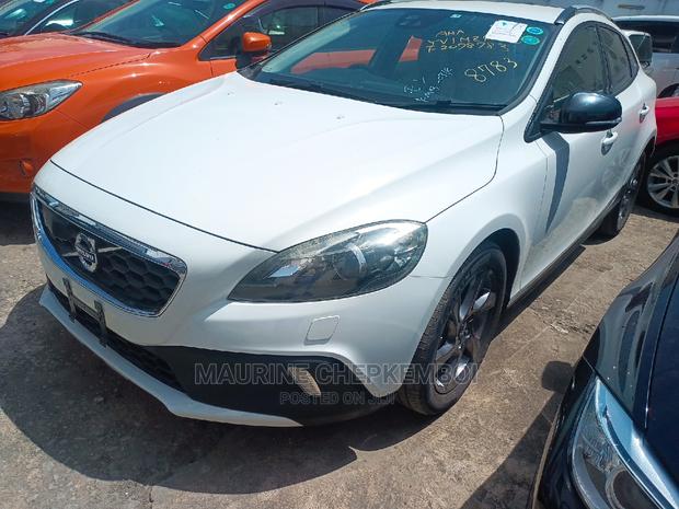 Volvo V40 T6 R-Design Platinum AWD 2015 White