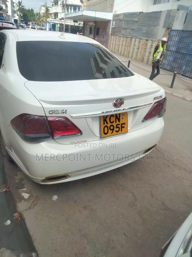 Used 2011 Toyota Crown - White Sedan with Excellent Condition