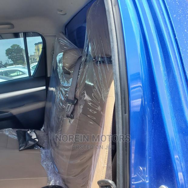 2016 Toyota Hilux Blue: Powerful Off-Roader, Durable & Reliable