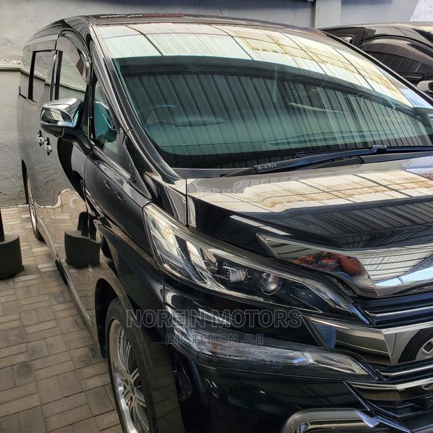 Pre-owned 2016 Toyota Vellfire in Gray - Excellent Condition
