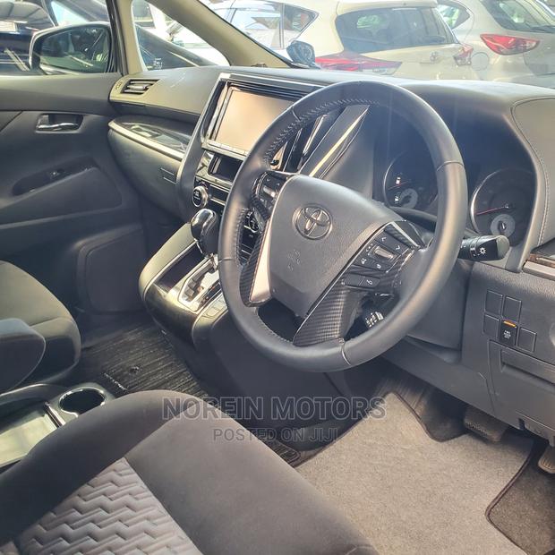 Pre-owned 2016 Toyota Vellfire in Gray - Excellent Condition