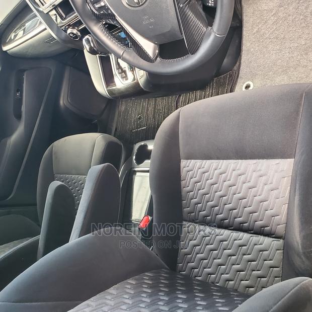 Pre-owned 2016 Toyota Vellfire in Gray - Excellent Condition