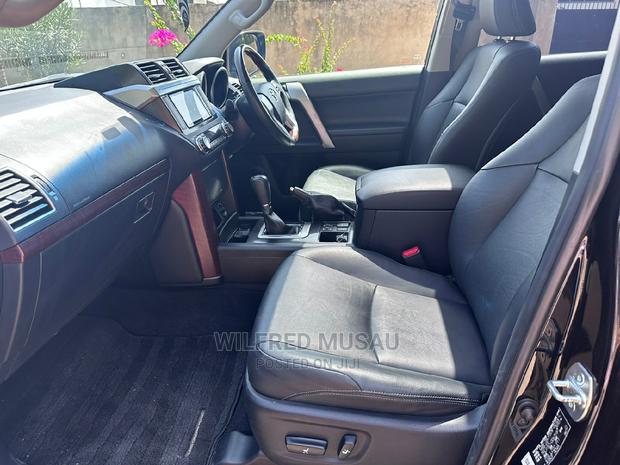 Black 2015 Toyota Land Cruiser Prado 2.7 VVT-i: Powerful SUV Adventure