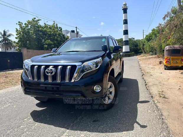 Black 2015 Toyota Land Cruiser Prado 2.7 VVT-i: Powerful SUV Adventure
