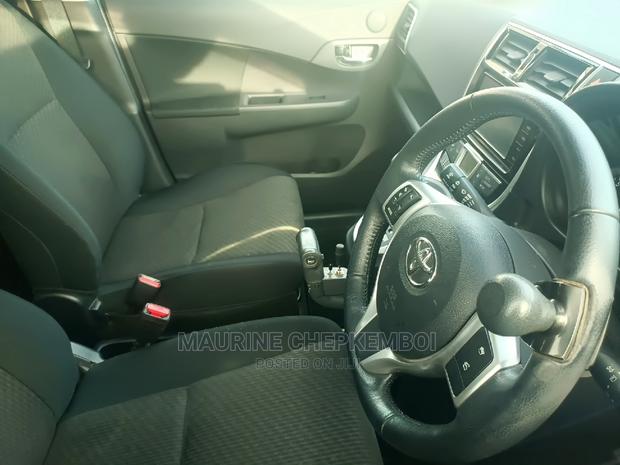 Toyota Ractis 1.5 AWD 2016 Silver